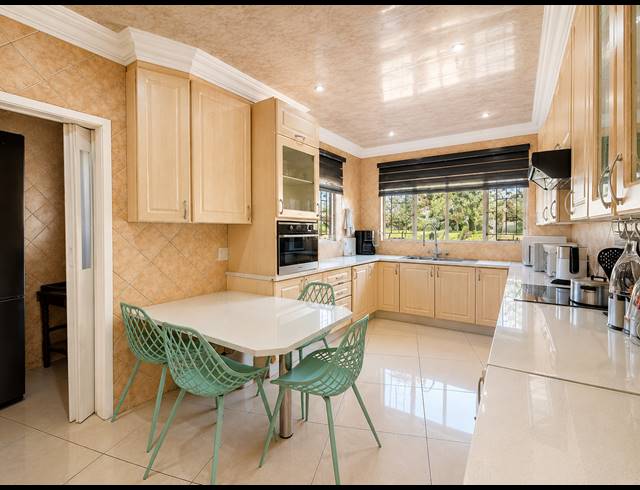 3 BEDROOM HOUSE FOR SALE IN THREE RIVERS EAST